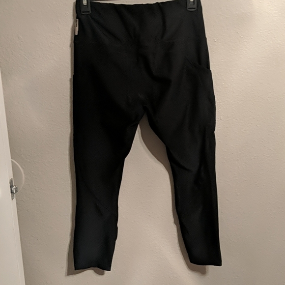 Double pocket leggings - Picture 2 of 3